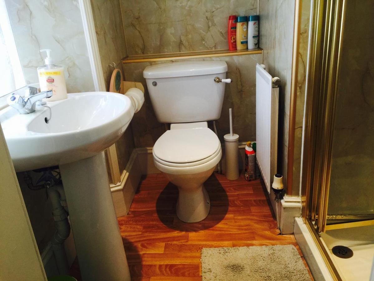 Brentwood Villa Bed And Breakfast Aberdeen Bagian luar foto