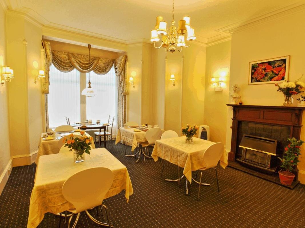 Brentwood Villa Bed And Breakfast Aberdeen Bagian luar foto